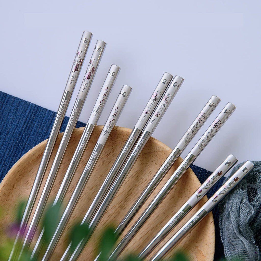 Reusable Chopstick and Spoon Set, Korean Long Handle Stainless Steel Spoon and Chopsticks Set, Dishwasher Safe Metal Chop sticks, Set of 3. (Multi-patterned)